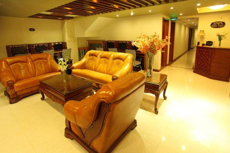 Au Charner Отель 4*